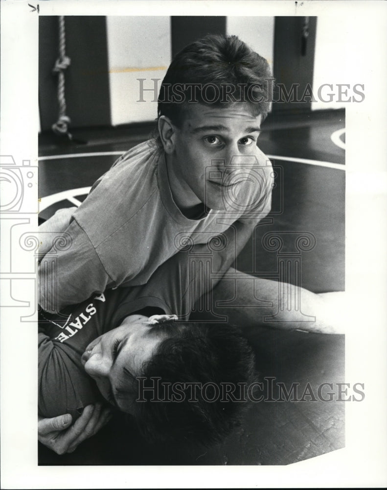 1987 Press Photo Dan Hanson (Richmond Heights, High) Herb Adkins (Bottom) - Historic Images