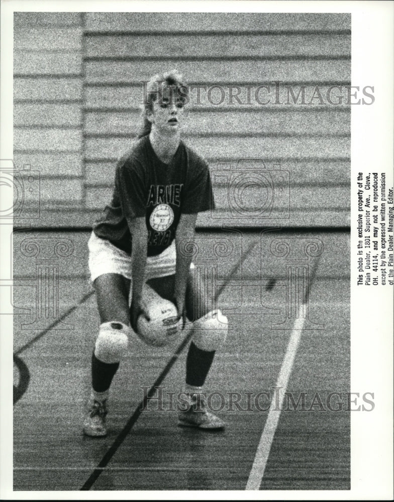 1988 Press Photo Fairview High Girls Volleyball-Dani Peterson in action - Historic Images