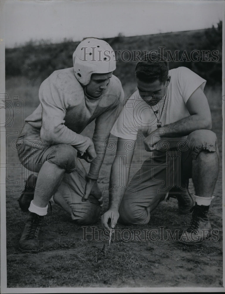 1946 Press Photo Mick Bowen and Coach Ralph Patton, Shaw High Football - Historic Images