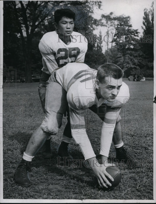 1948 Press Photo Dave Sugnichi, QB, Junior, 145 & Ray Grabowski, C, Sr., 168 - Historic Images