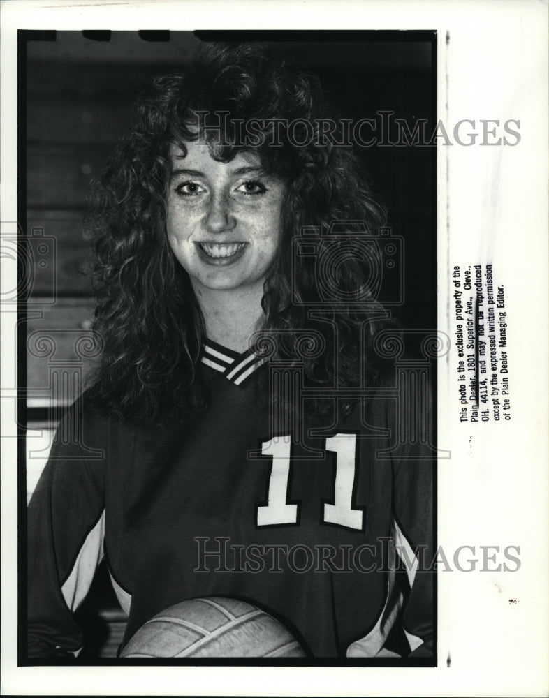 1988 Press Photo Dani Peterson-team member of Fairview High School volleyball - Historic Images