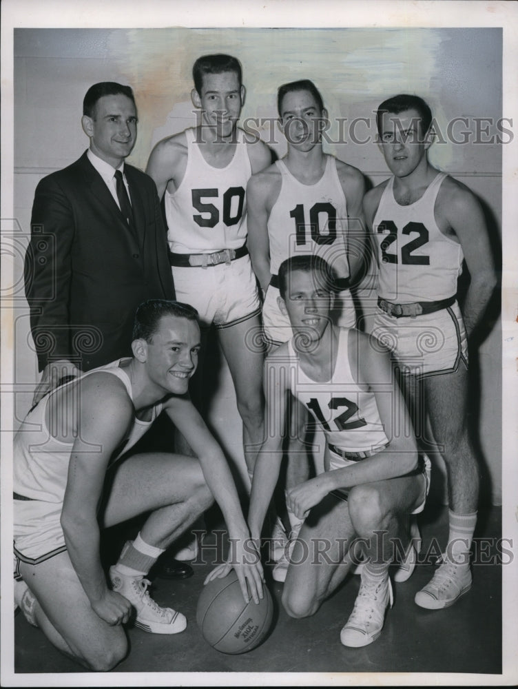 1961 Press Photo Hal (Doc) coaches the Euclid Panthers basketball team in Ohio. - Historic Images