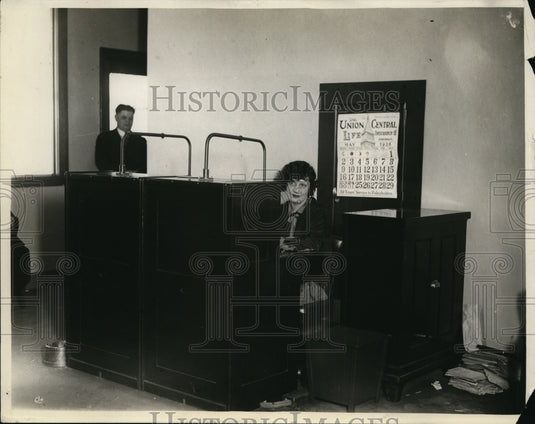Press Photo Prosecutors phone exchange - New Sta. New Lillian McGuity - Historic Images