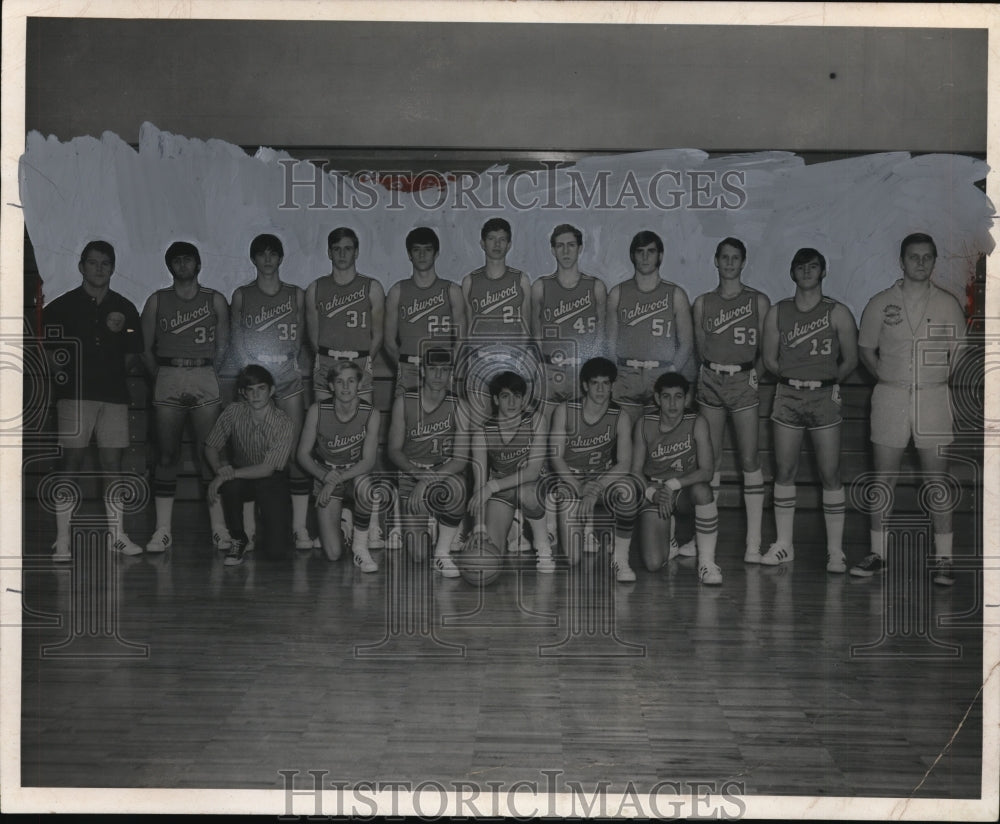 1971 Oakwood High Basketball team Golden Raiders-Historic Images