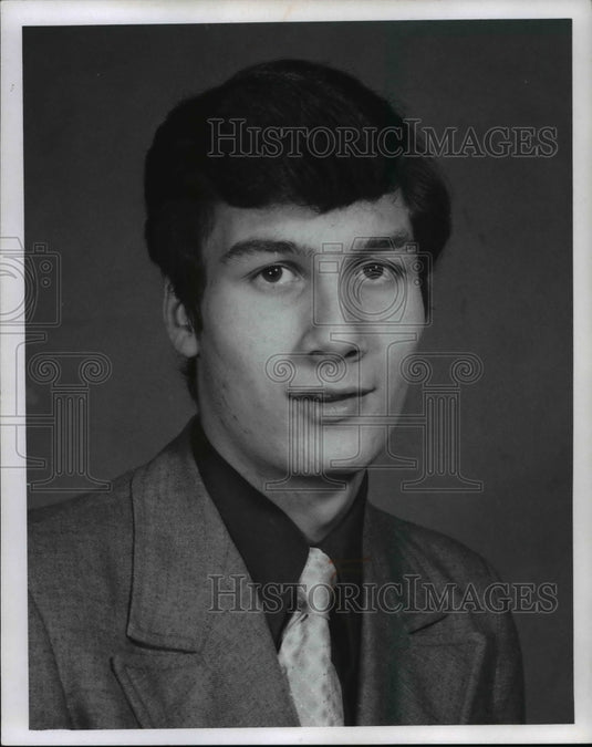 1972 Press Photo Mike Amaroso with Euclid basketball in Ohio. - cvb44863-Historic Images