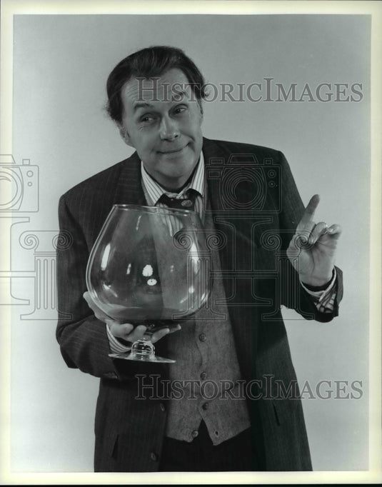 1987, Richard Halverson in Cleveland Play House's "Taking Steps" - Historic Images