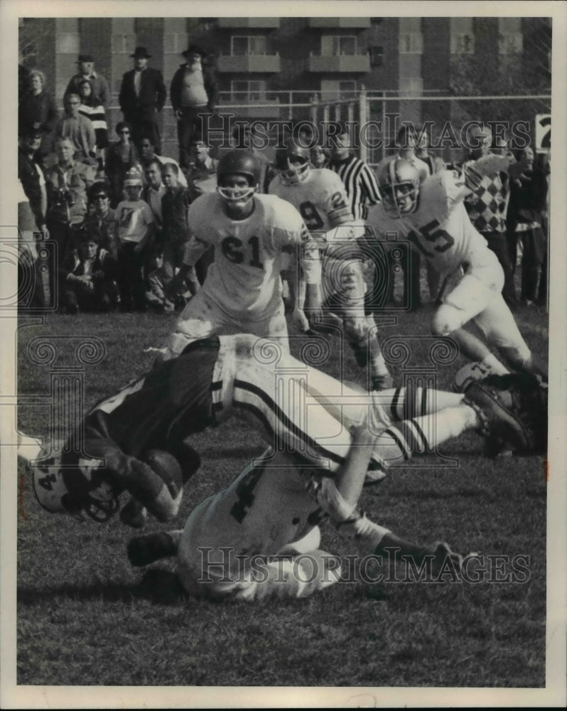 1970 Cardinal&#39;s Rich Root is turfbound head-first-Historic Images