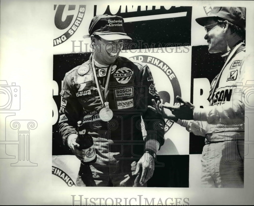 1988 Press Photo First place winner of the race left Juan Manuel Fangio II - Historic Images