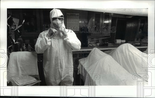1985 Press Photo Funeral Director Mr. Anderson of the Boyds Funeral Home - Historic Images