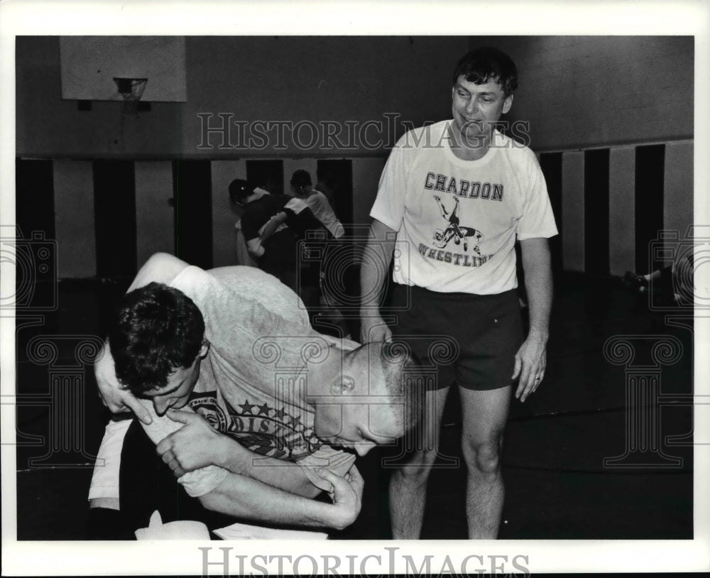 1991 Press Photo Ben Pilarczyk practice for Chardon High Wrestling in Ohio. - Historic Images