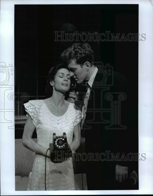 1997 Press Photo Kathleen Rowe McAllen & James Weatherstone "A Wonderful Life." - Historic Images