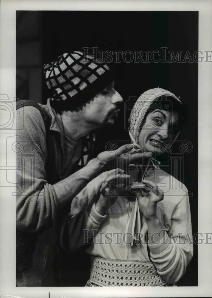 1982 Press Photo Debbie Rennie, Adrian Blue, Fairmount Theatrers &quot;Story Theater&quot; - Historic Images