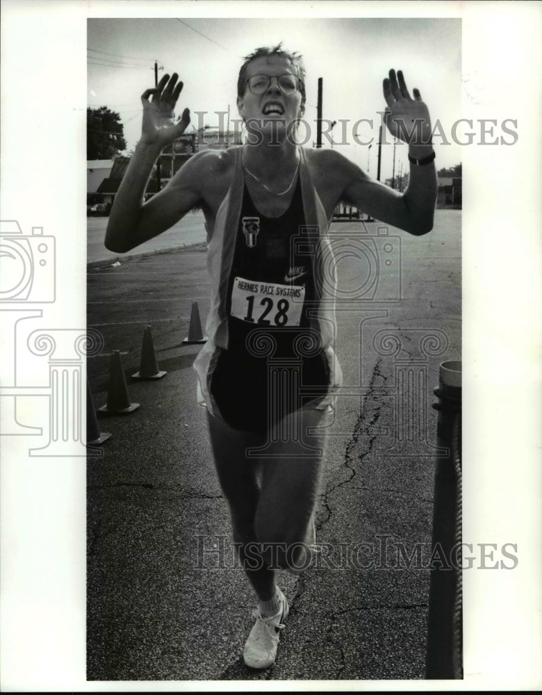 1991 Press Photo John Nakel-men's 4 mile race at the Hogs Run - cvb46421 - Historic Images