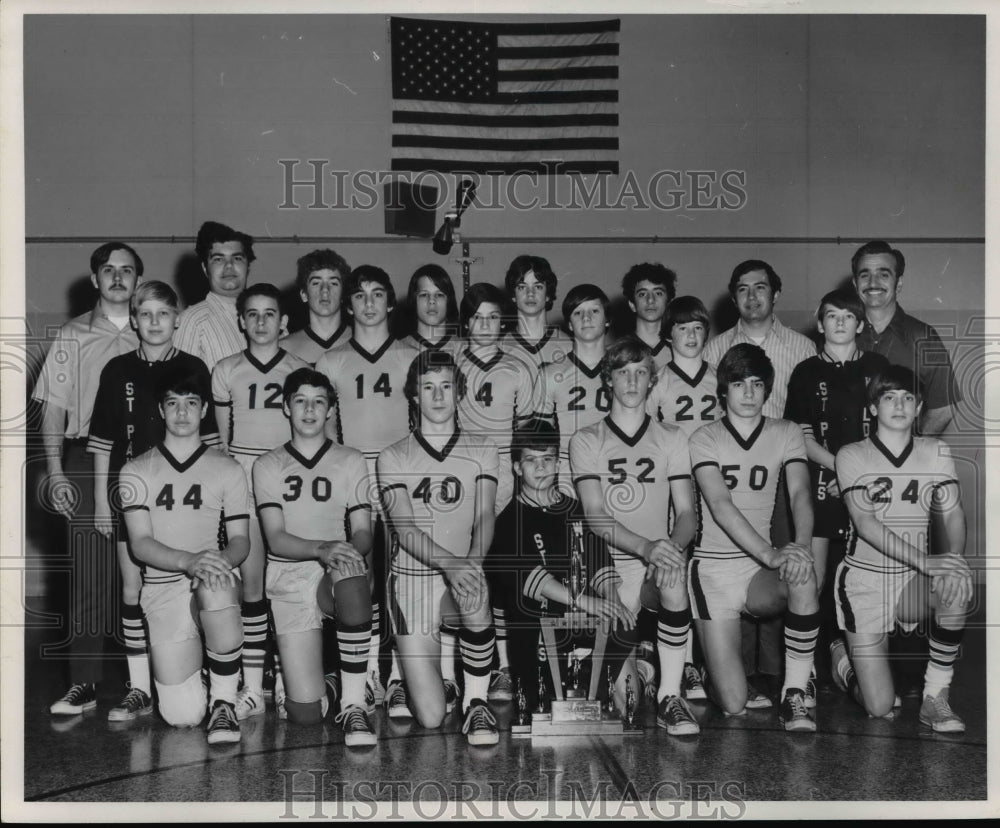 1972 Press Photo St. Paul&#39;s Parochial Basket Ball Champs 1972 players - Historic Images