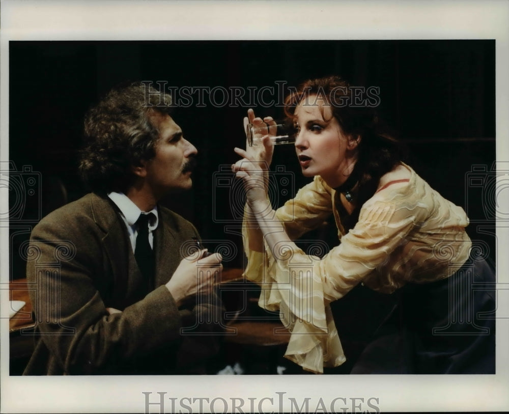 1999 Press Photo Picasso at the Lapin Agile, Directed by Peter Hackett - Historic Images