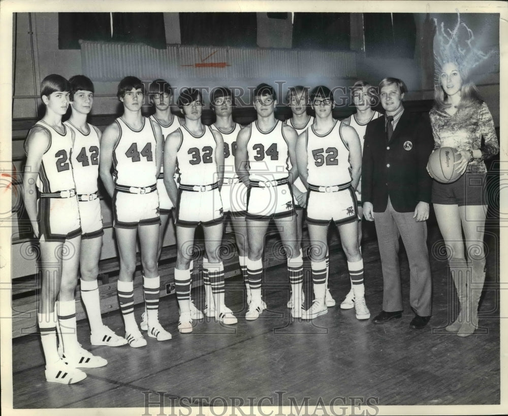 1971 South Amherst High School basketball players, Coach Smith-Historic Images