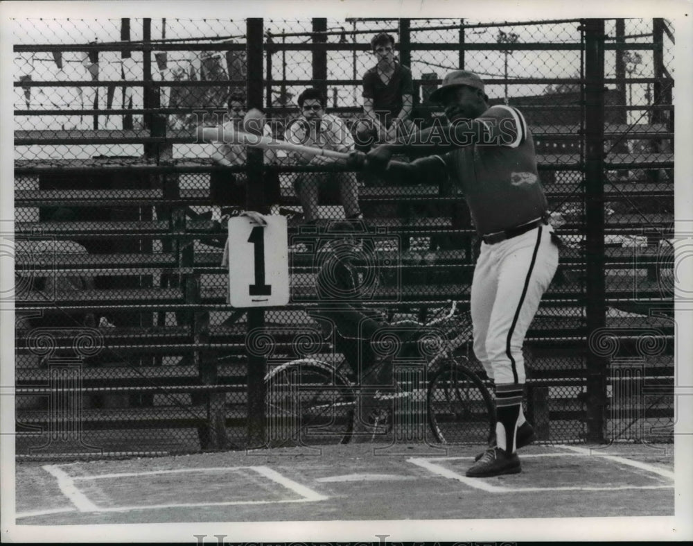 1968 Press Photo Preston Powell, Softball Players - cvb47083 - Historic Images