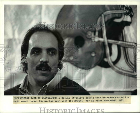 1990 Press Photo Browns Cody Risien announced his retirement from the Browns- Historic Images