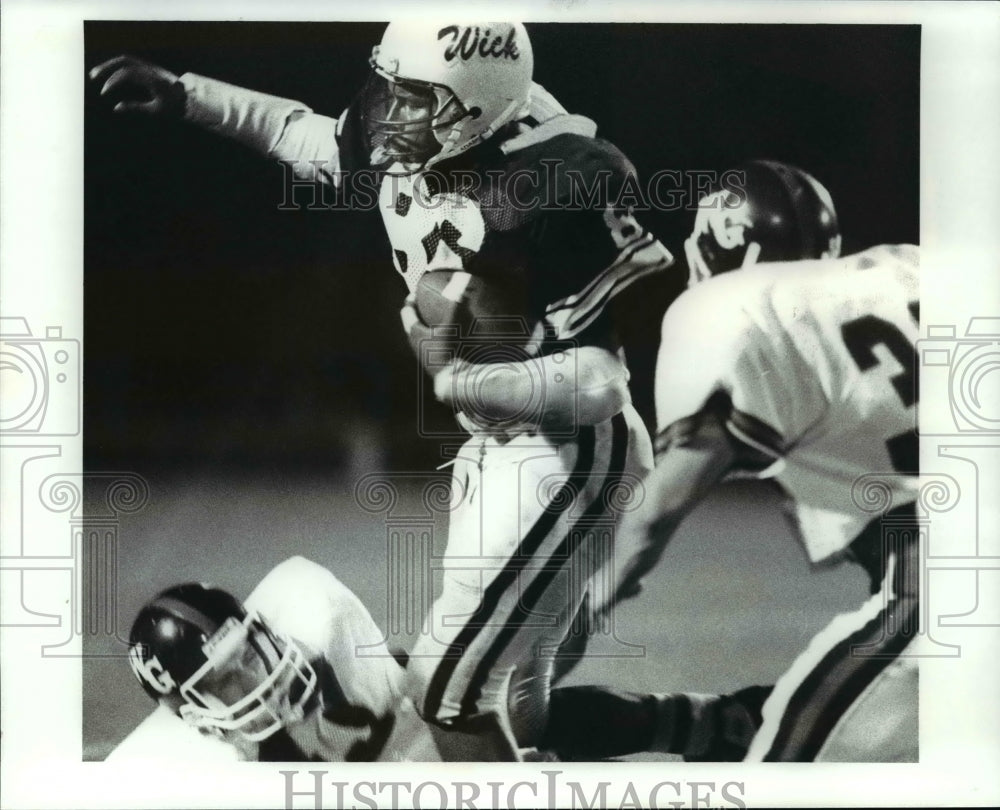 1988 Press Photo Jermaine Porter on a football game - cvb47411 - Historic Images