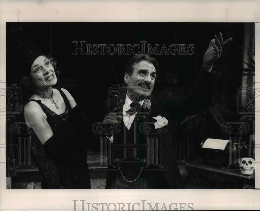 1991 Press Photo Sheila Smith &amp; Joseph R. Sicari in You Can&#39;t Take It With You - Historic Images