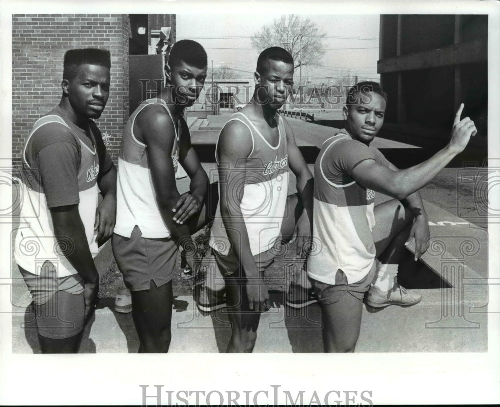 1989 Press Photo Collinwood High Track-4X100 relay-Jones, Davis, Carley, Jones - Historic Images