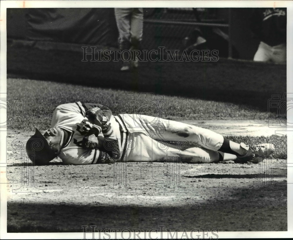 1981 Press Photo CSU PAPP in agony after being hit by pitch - cvb47679 - Historic Images