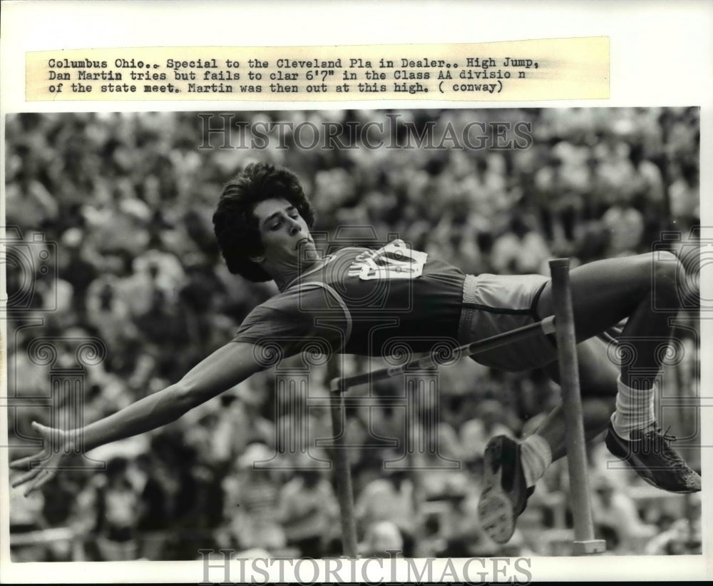 Press Photo High Jump, Dan Martin tries byt fails to clar 6&#39;7 in the Clas AA Div - Historic Images