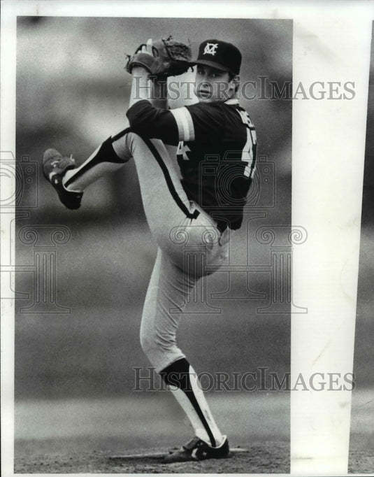 1982 Press Photo Dale Hurst - WestLake - cvb48530 - Historic Images