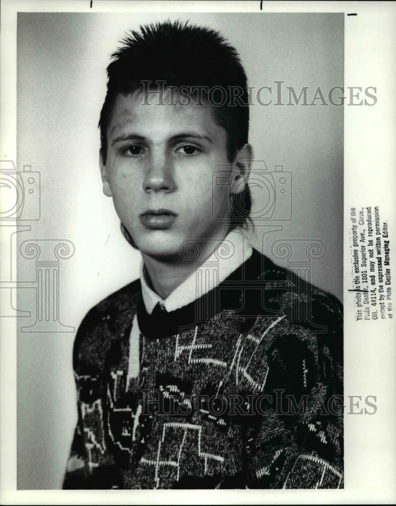 1988 Press Photo Tom Neikirk, Cardinal wrestler - cvb48664 - Historic Images