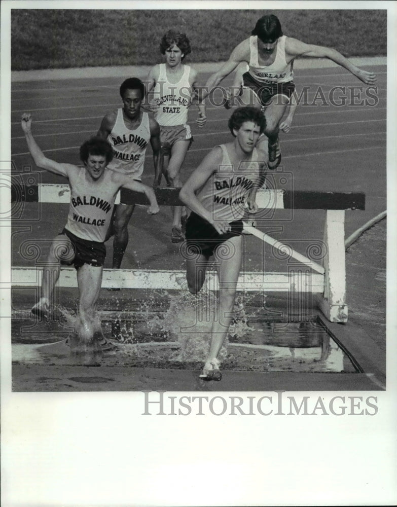 Press Photo Baldwin-Wallace track and field team - cvb48819 - Historic Images