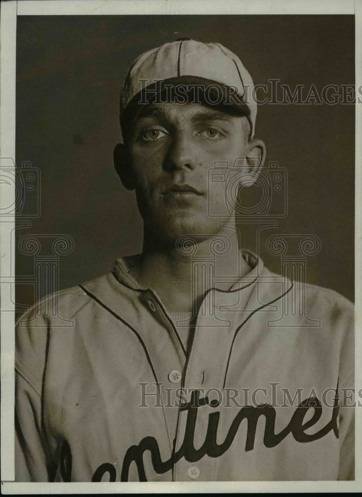 1930 Press Photo Washington University&#39;s Louis Jordan helped in team&#39;s victories - Historic Images