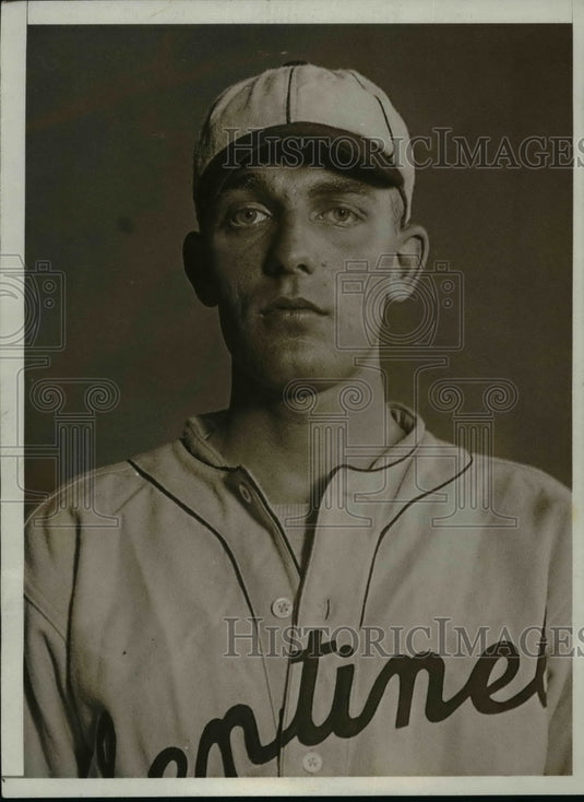 1930 Press Photo Washington University's Louis Jordan helped in team's victories - Historic Images
