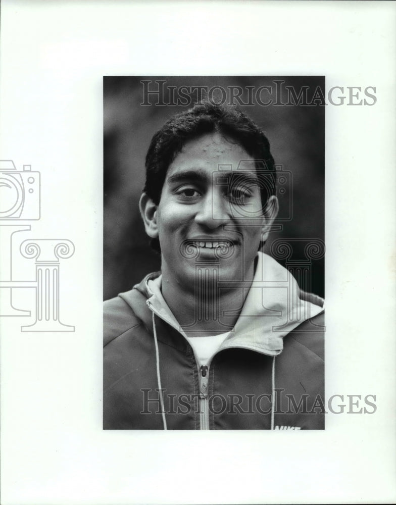 1989 Press Photo Nilesh Shah, Mentor High School boys cross country team runner - Historic Images