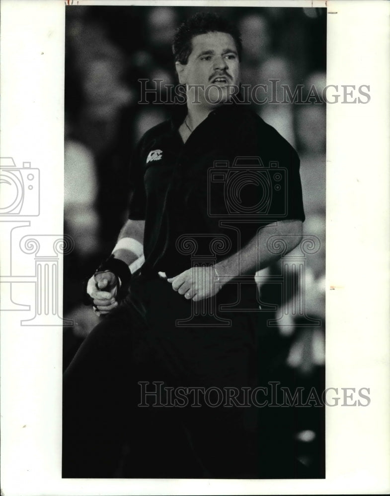 1990 Press Photo Jim Pencak During the Final Round of the Greater Cleveland Open - Historic Images