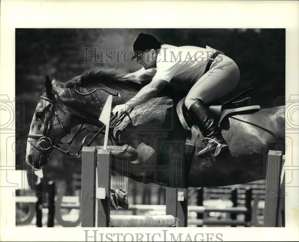 1988 Press Photo Barney Ward aboard So Long-Prescott Classic - cvb49661 - Historic Images