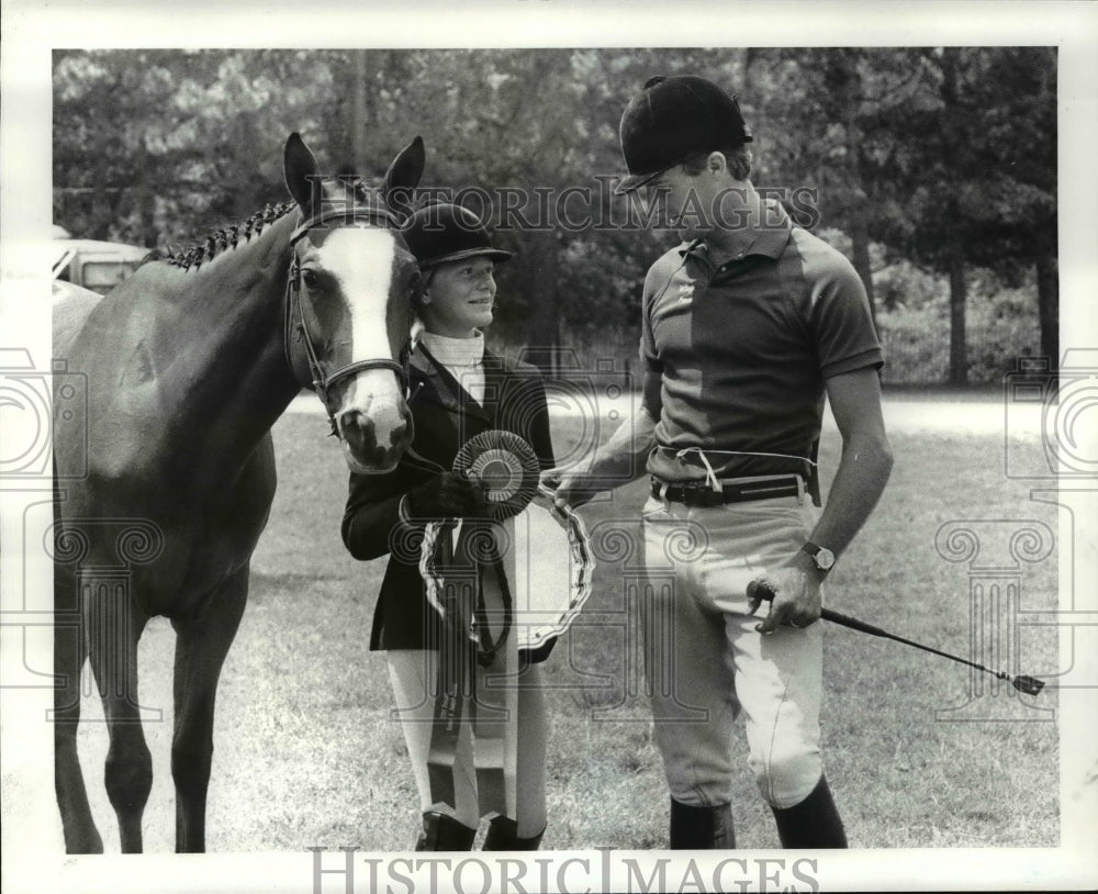 1984 Press Photo Kathy Mavec Pony Eaves Drop Michael Matz - cvb49719 - Historic Images