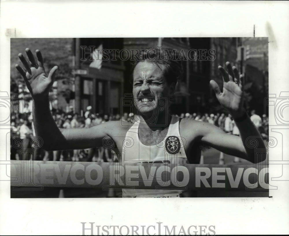 1987 Press Photo Joao DeSilva winner of marathon - cvb49820 - Historic Images