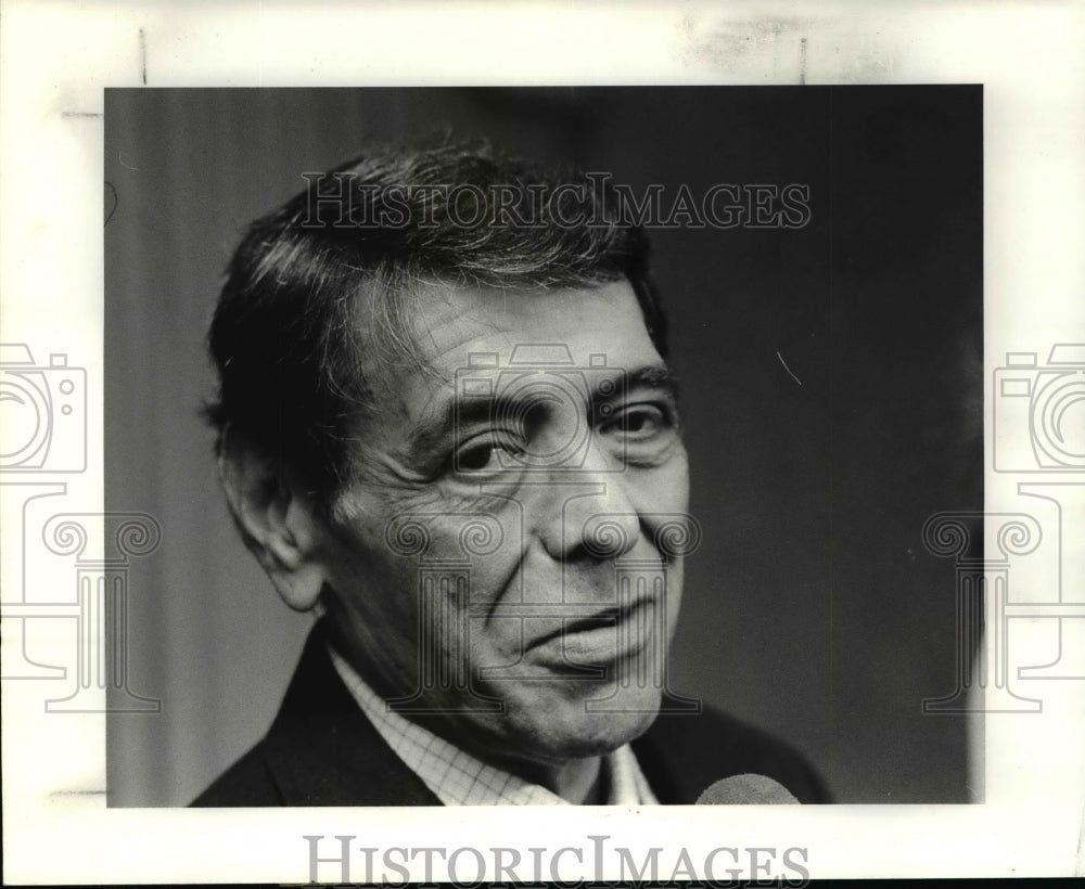 1984 Press Photo Mike Garcia at Wahoo Press Conference - cvb49903- Historic Images