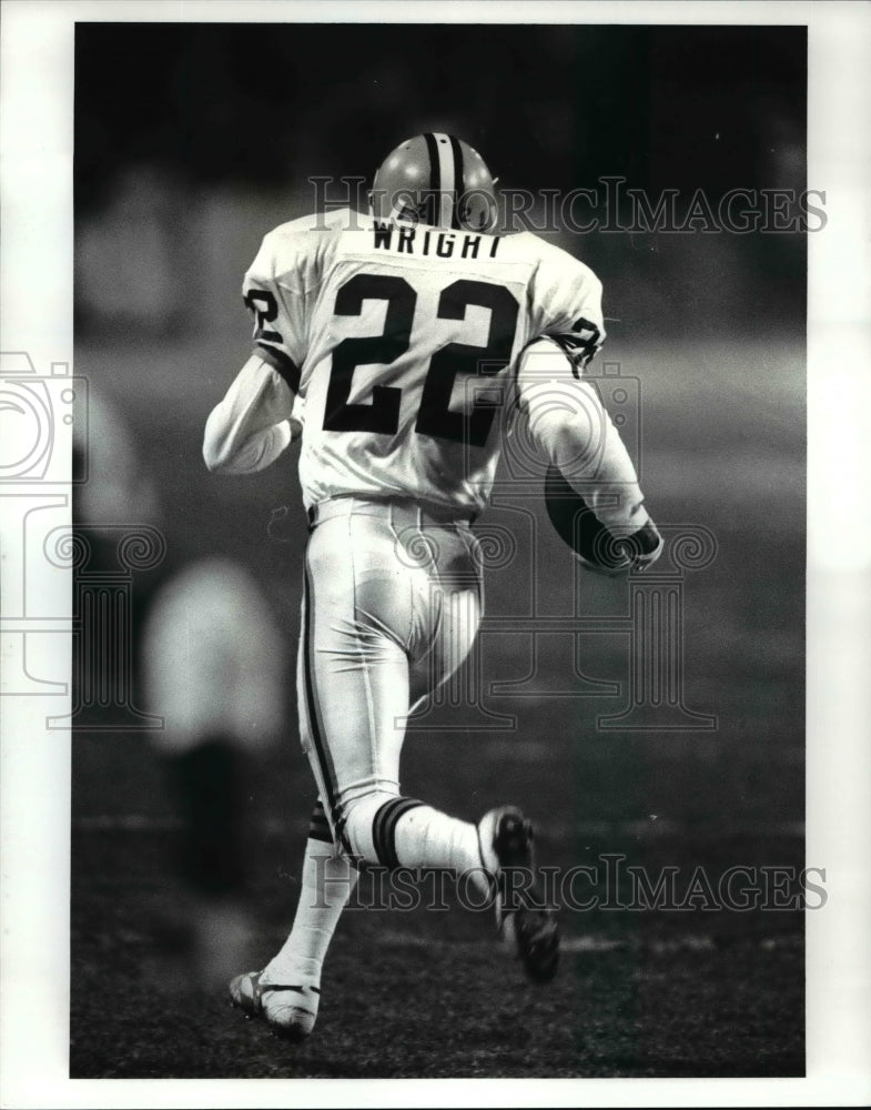 1987 Press Photo Felix Wright Goes in For Touch Down - cvb50084 - Historic Images