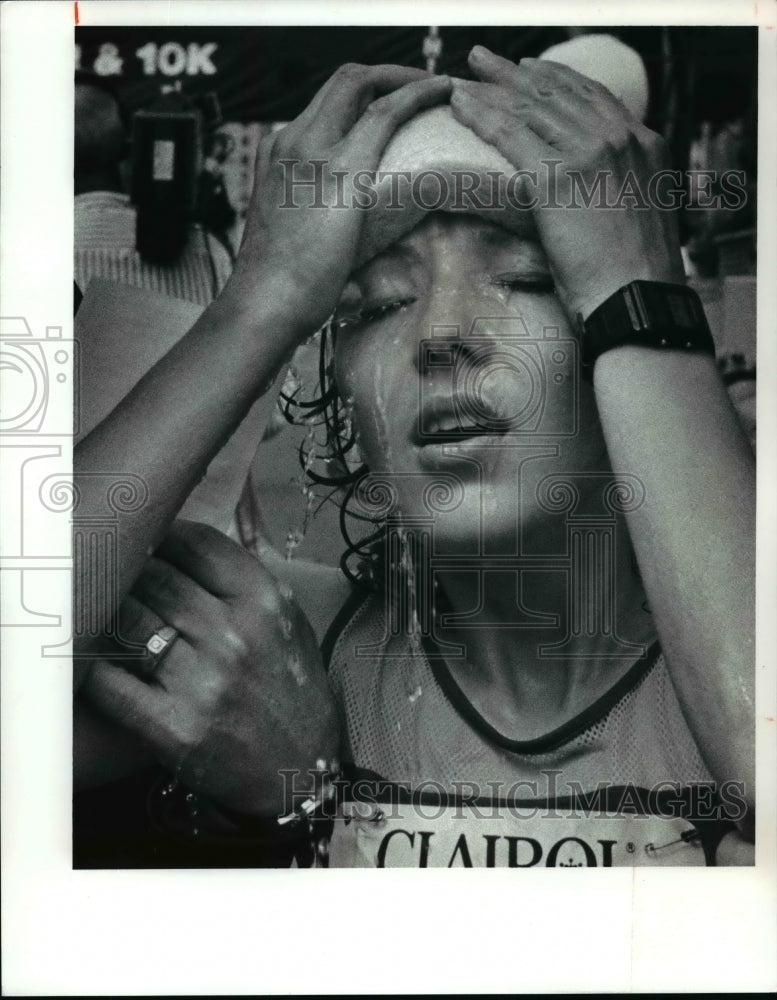 1990 Press Photo Irena Scluacenco, winner of the marathon - cvb50146 - Historic Images
