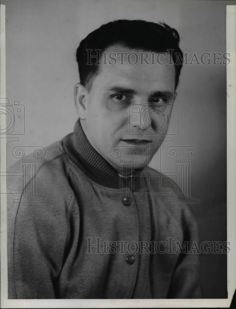 1943 Press Photo Manager George Sherlack - cvb50169 - Historic Images