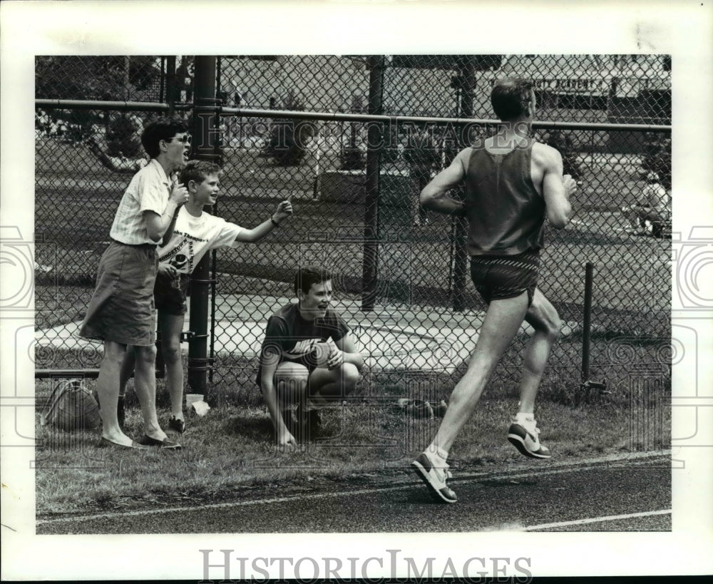 1985 Press Photo Cleveland Track Classic Cleveland Heights High Track - Historic Images