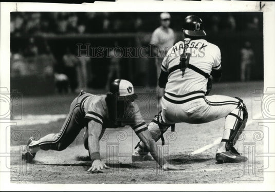 Press Photo Baseball action scene - cvb50603 - Historic Images