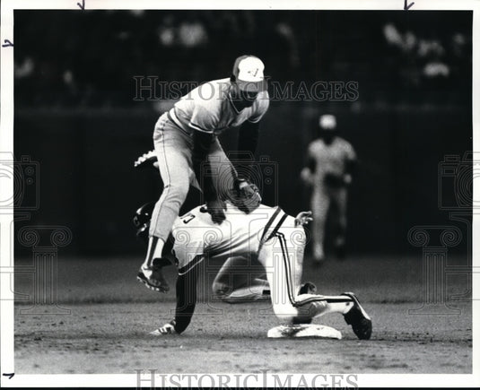 1985 Press Photo Carter Forced by Bando - cvb50633 - Historic Images