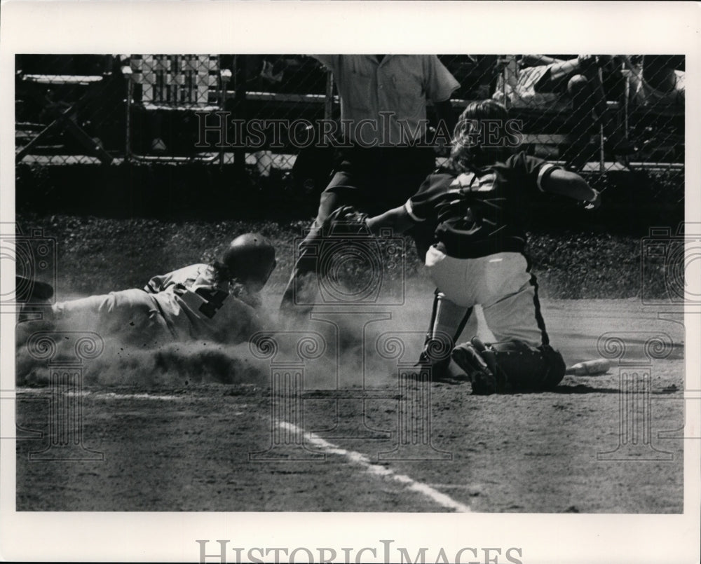 1991 Press Photo Missy Jones vs Kelly Settle-baseball action - cvb50688 - Historic Images