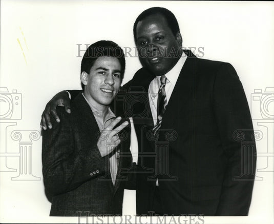 Press Photo Akbar Muhammad & Ritchie Sandofal - Boxer - Former Bantam Weight - Historic Images