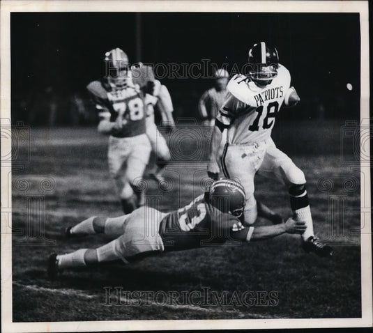 1972 Parma lineback Frank Crish vs Valley Forge's Scott King-Historic Images