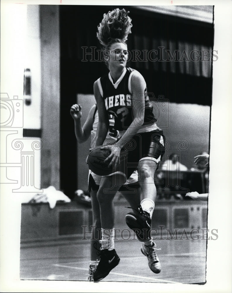 Press Photo Amherst High School - Sheri Horvath - cvb50916 - Historic Images