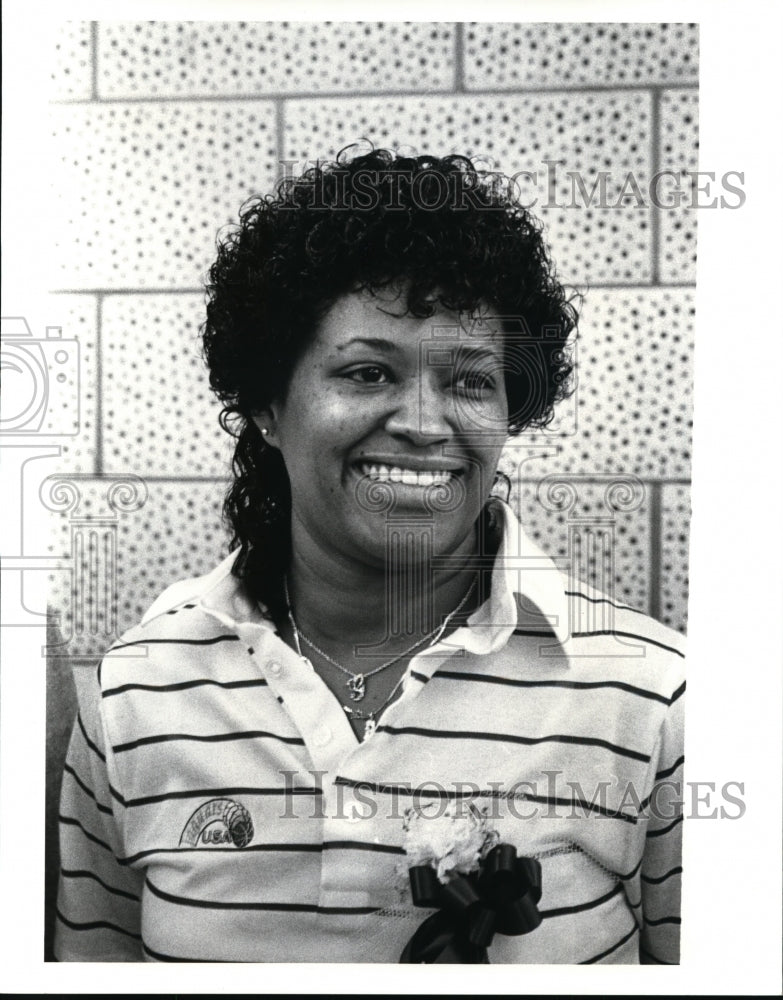 1986 Press Photo Gretchen Taylor, Glenville High's girls basketball coach.- Historic Images
