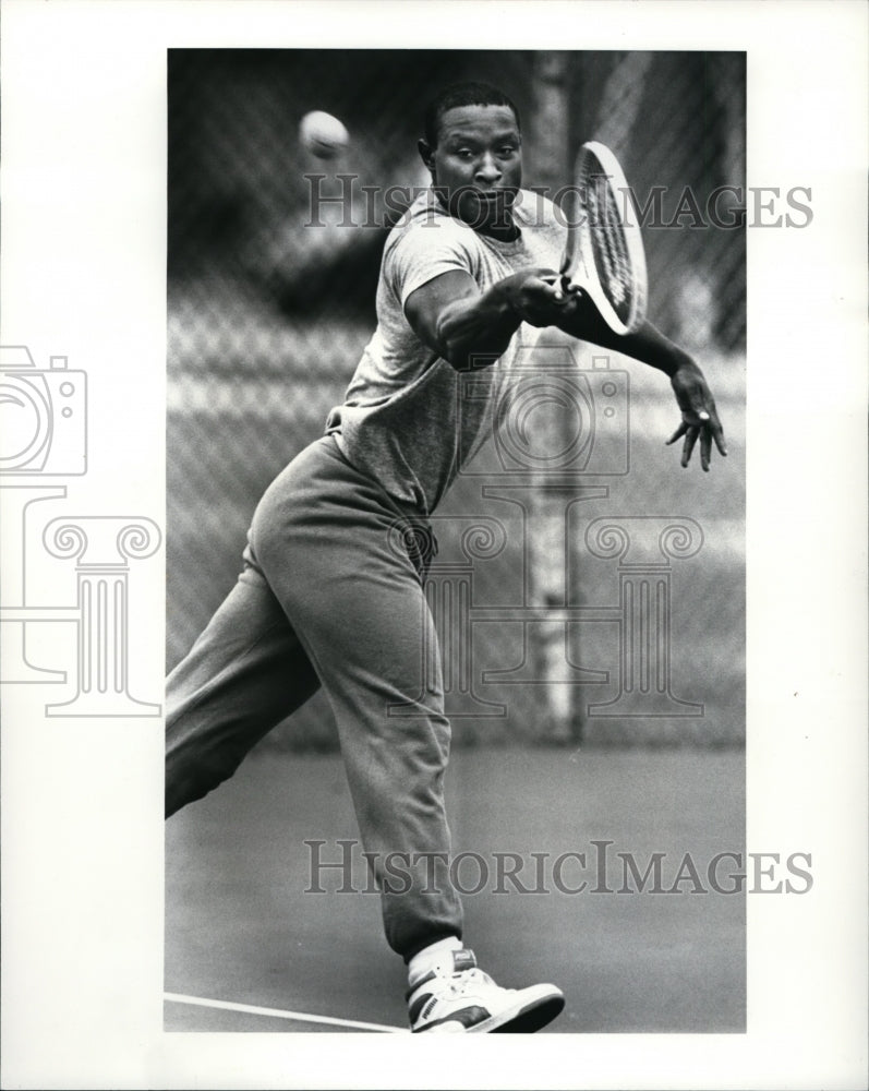 1987 Press Photo Rookie Defensive back Will Hill-plays tennis - cvb51563 - Historic Images